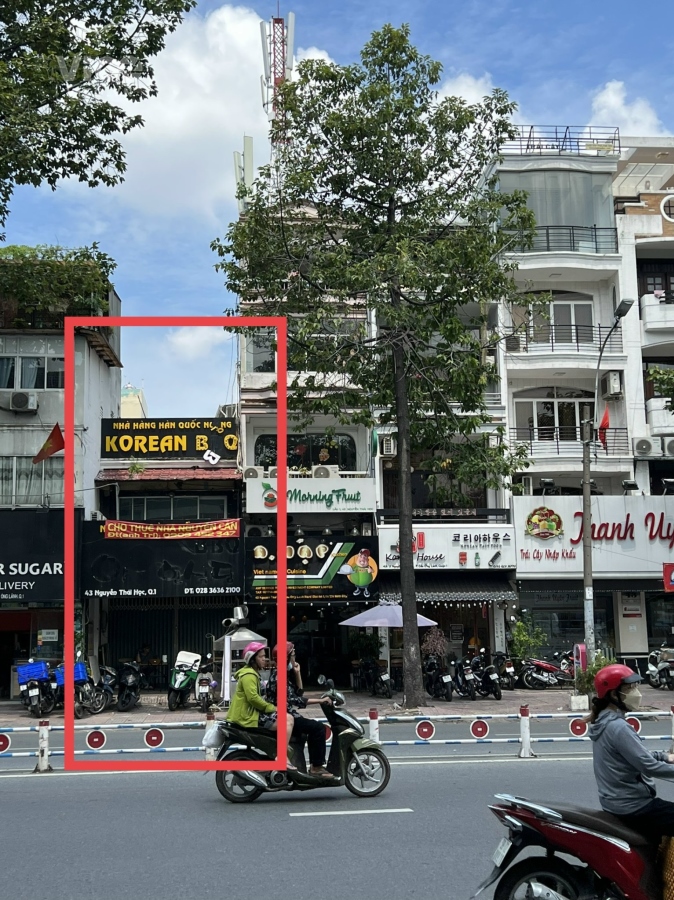 MT 43 Nguyễn Thái Học, p. Cầu Ông Lãnh, Q1. 4.5x20m, trệt, 1 lầu