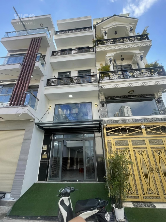 RẺ NHẤT QUẬN 7 BÁN ĐẤT TẶNG NHÀ CẤP 4 ĐANG KINH DOANH TẠP HÓA XE HƠI 7 CHỖ NGỦ TRONG NHÀ . 128m2