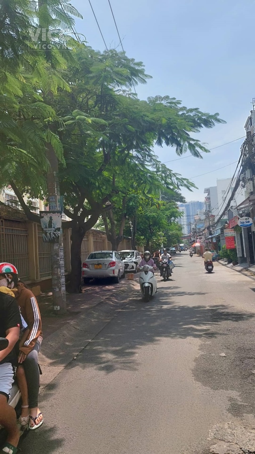 Bán nhà Lâm Văn Bền Quận 7, giáp Quận 1, xe tải tiện kinh doanh, buôn bán, 4 tầng BTCT, ngang 5M