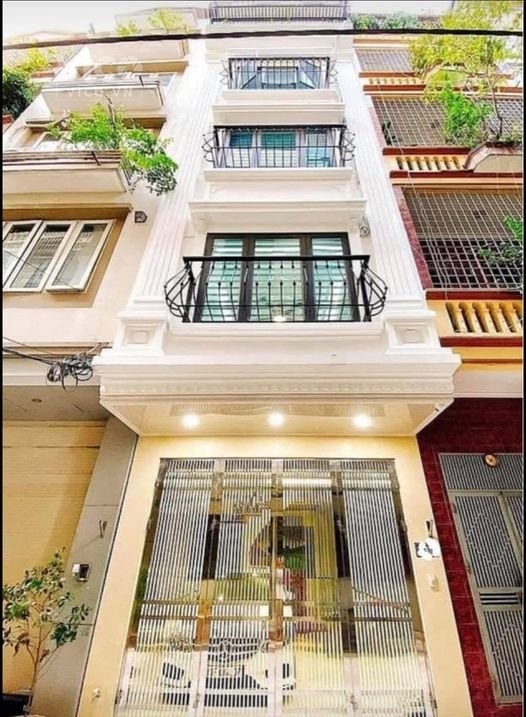 Cho thuê nhà MP TÂY SƠN, Đống Đa 68m2. 5pn. Ngõ Ô Tô Tránh. Vỉa hè 5m5 18.5/tháng. Gọi ngay