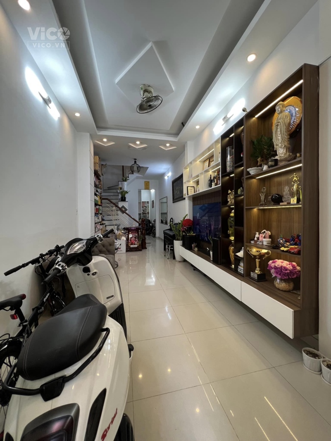 NHÀ HXH NGUYỄN ĐÌNH CHÍNH, ĐẸP LUNG LINH, DT 48M2, 4 TẦNG, 8.7 TỶ TL MẠNH