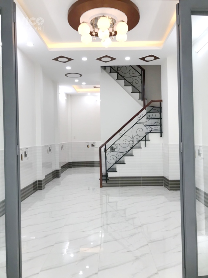 Nhà mới hẻm 137 Âu Dương Lân P2Q8. Trệt,2 lầu,ST. Giá 5,9 tỷ