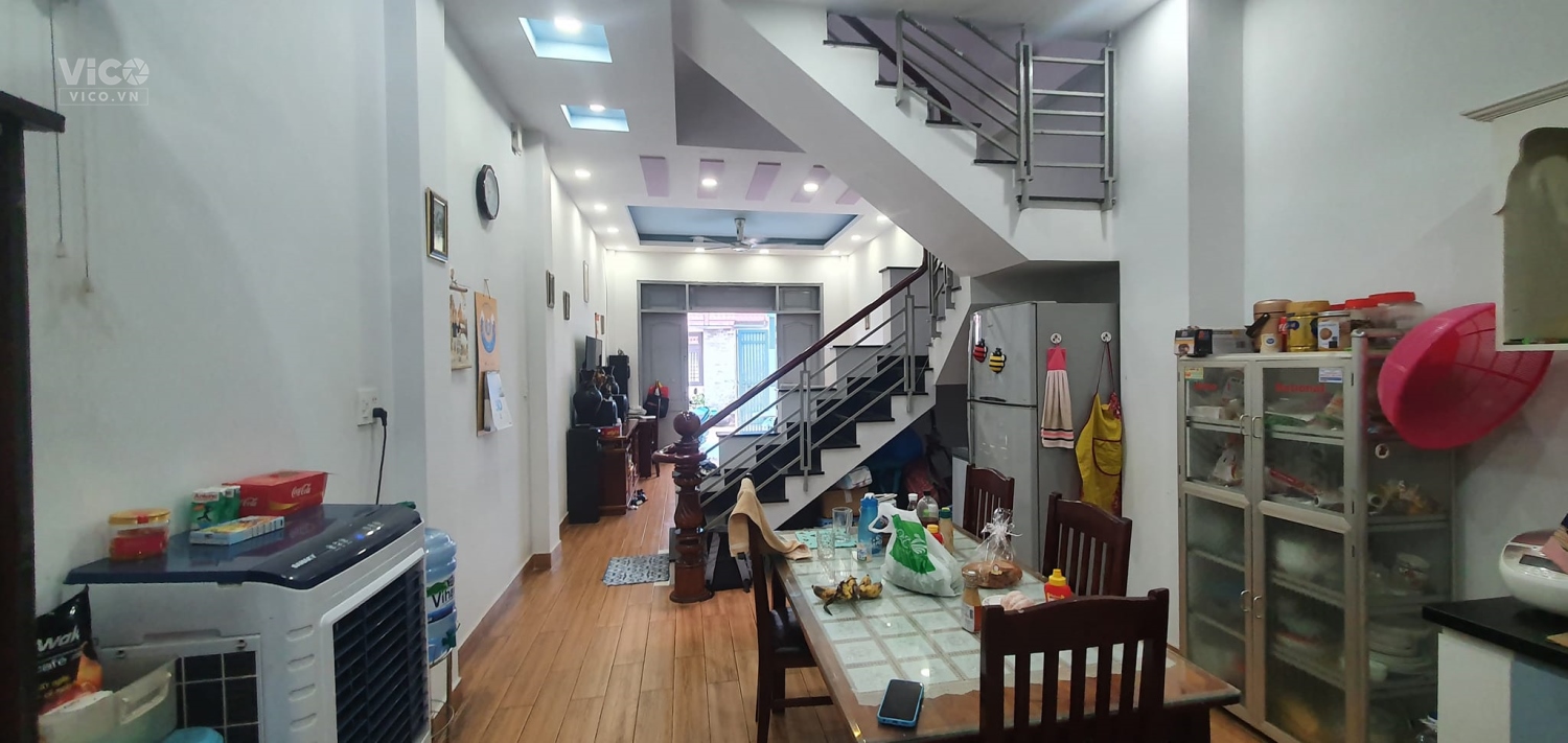 Bán nhà 3 tầng, Hẻm xe hơi, đường số 39, trung tâm phường Linh Đông, 80m2 gia 7.5 tỷ.