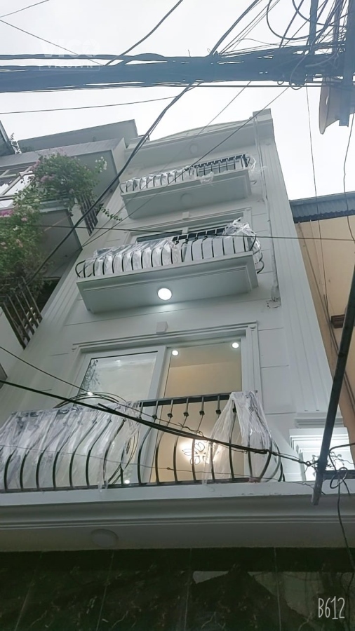 BÁN NHÀ TRUNG TÂM VĂN QUÁN, HÀ ĐÔNG 40m2, 4 tầng, giá 8,7 tỷ PHÂN LÔ VỈA HÈ Ô TÔ TRÁNH KINH