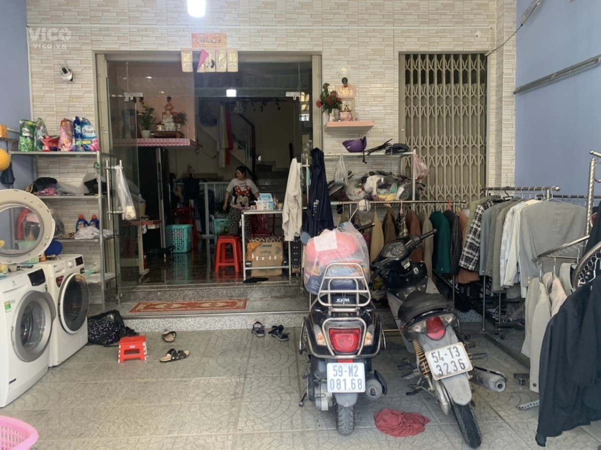 BÁN NHÀ SÁT MẶT TIỀN VÕ VĂN KIỆT, HẺM THÔNG, NGANG 5.5 HIẾM CÓ