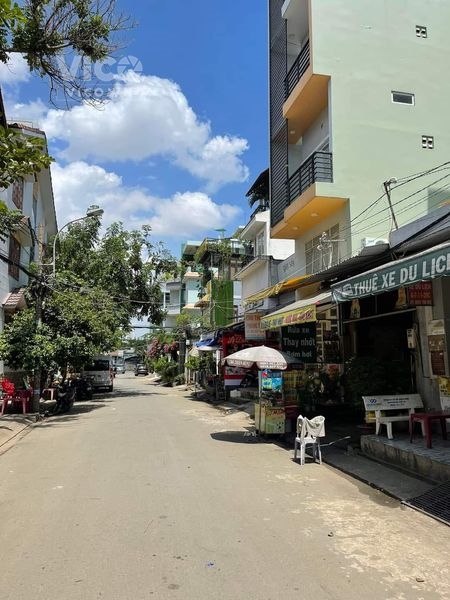 Nhà mặt tiền 4 tầng(712) Khu Lý Phục Man Q7 Chỉ 12.9 Tỷ