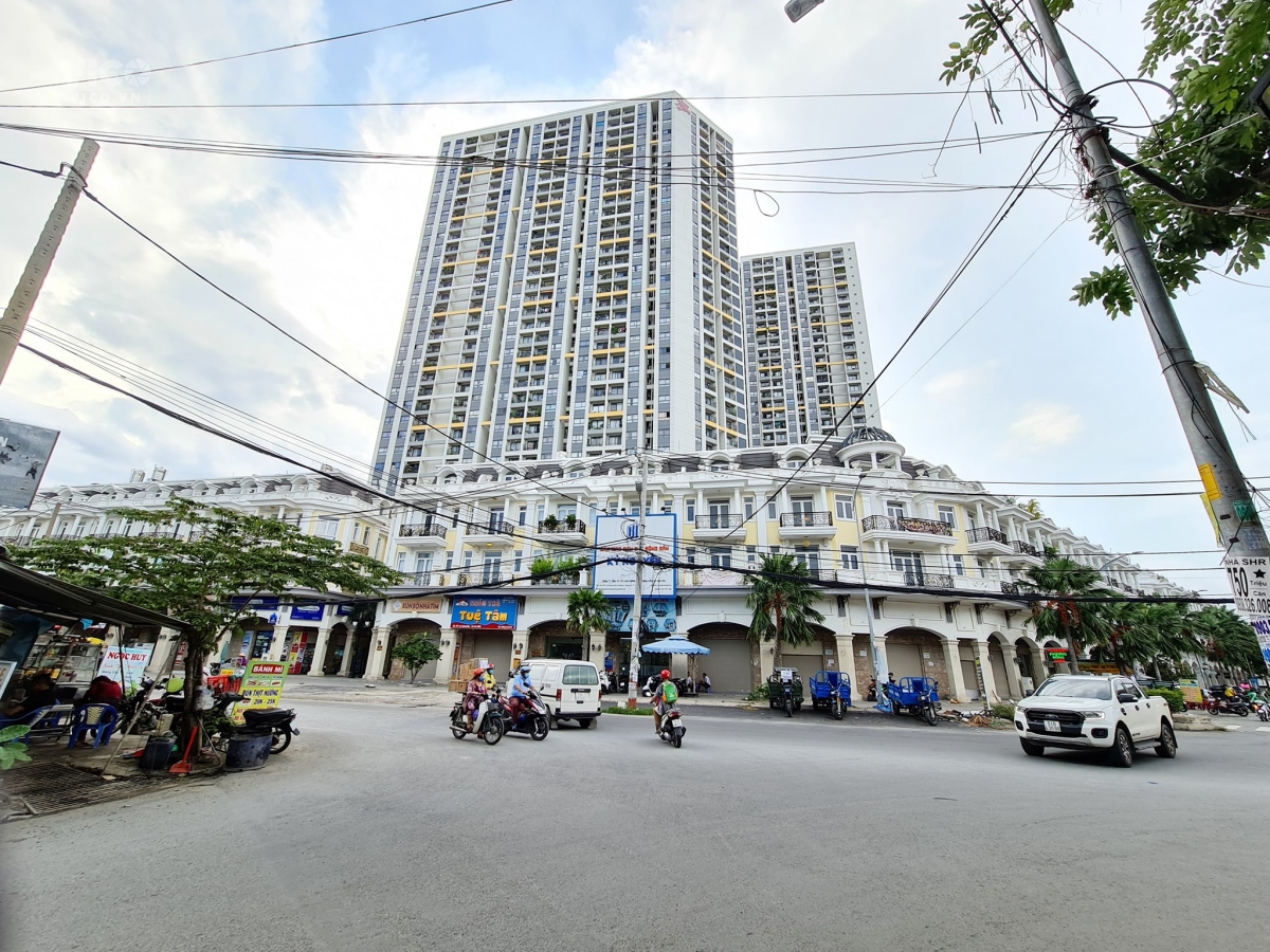 CẠNH BÊN CHUNG CƯ CAO CẤP PEGASUITE. THÔNG BÙI MINH TRỰC QUẬN 8 . NỞ HẬU NGANG 823. 167M2. CHỈ