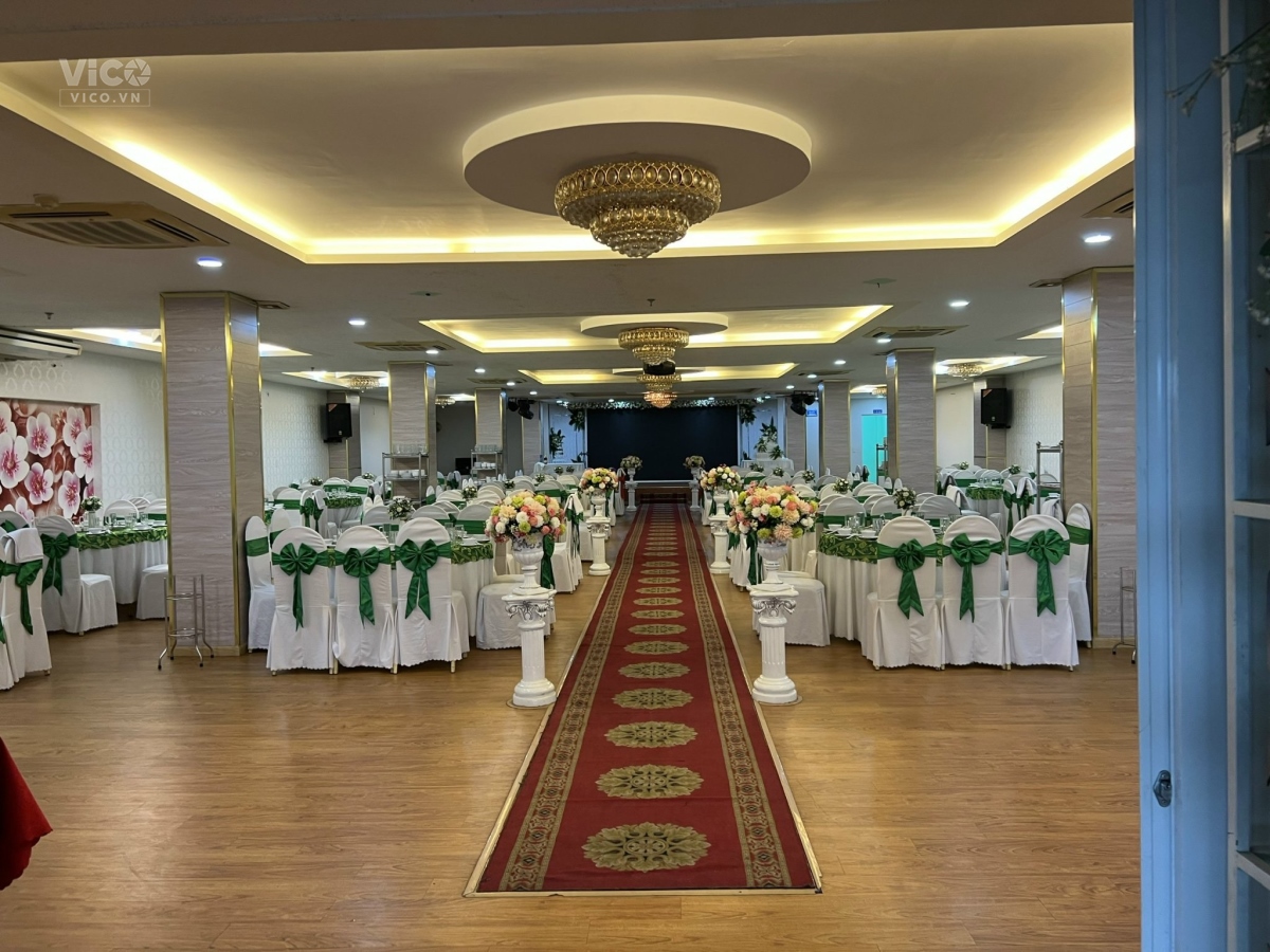 Cần bán gấp nhà hàng tiệc cưới 74 Đường D9, Tân Phú. DT 969.6m2