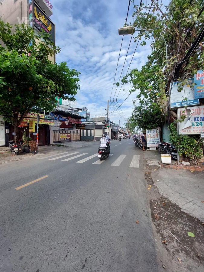 CHỈ 5TỶ CÓ NHÀ GÒ VẤP, ÔTÔ NGỦ TRƯỚC NHÀ,NGANG SIÊU HIẾM 6M(6X10.6).LH 0368460456 E QUYÊN NHÀ ĐẸP