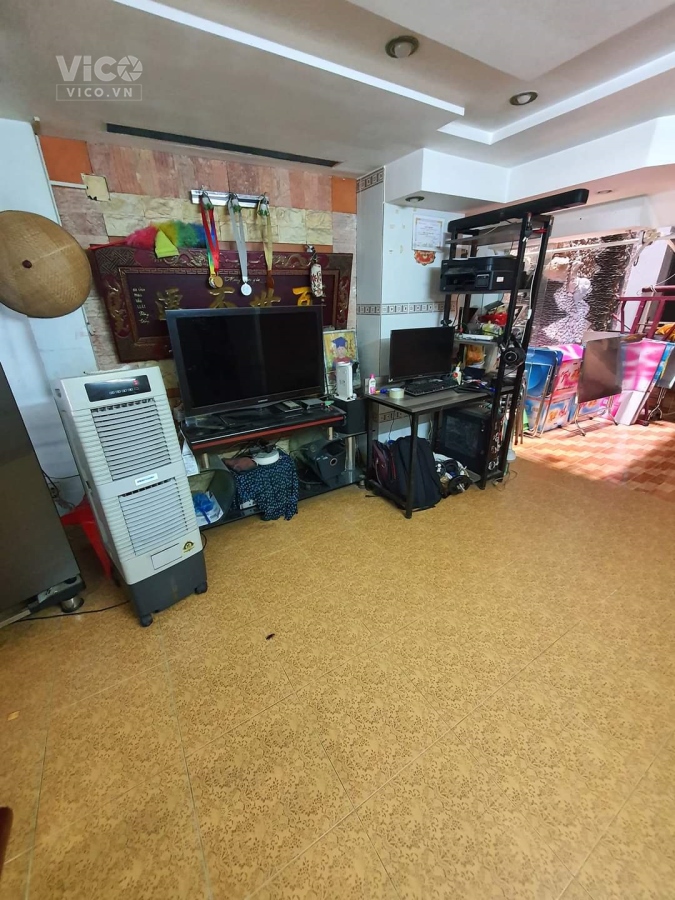 Ngay Đầm Sen 5 tầng BTCT HXT thông Pháp Lý Chuẩn Công nhận 52m2 chỉ 8 tỷ TL.