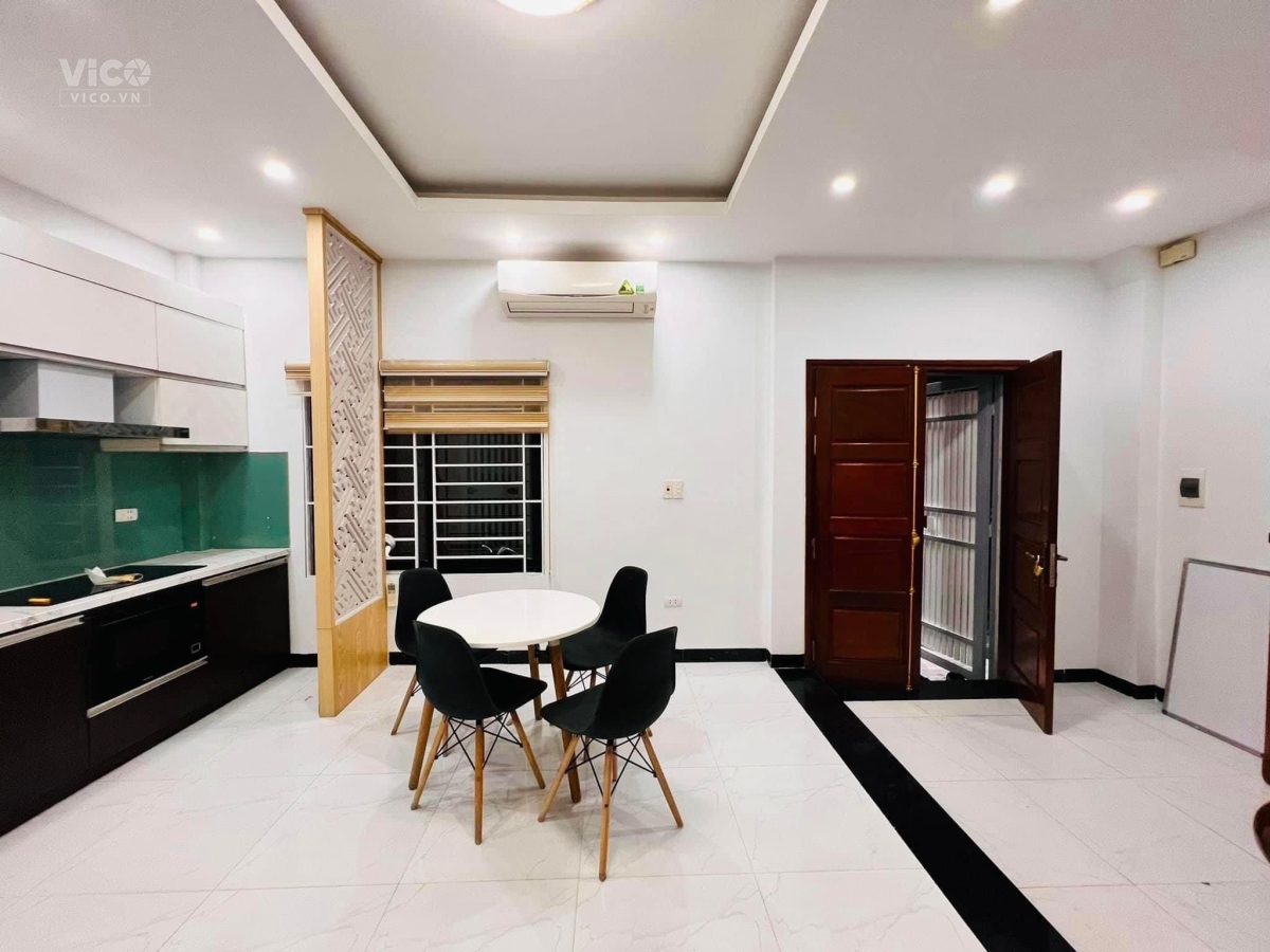 BÁN NHÀ THÁI HÀ 30M 5 TẦNG 5.05 TỶ