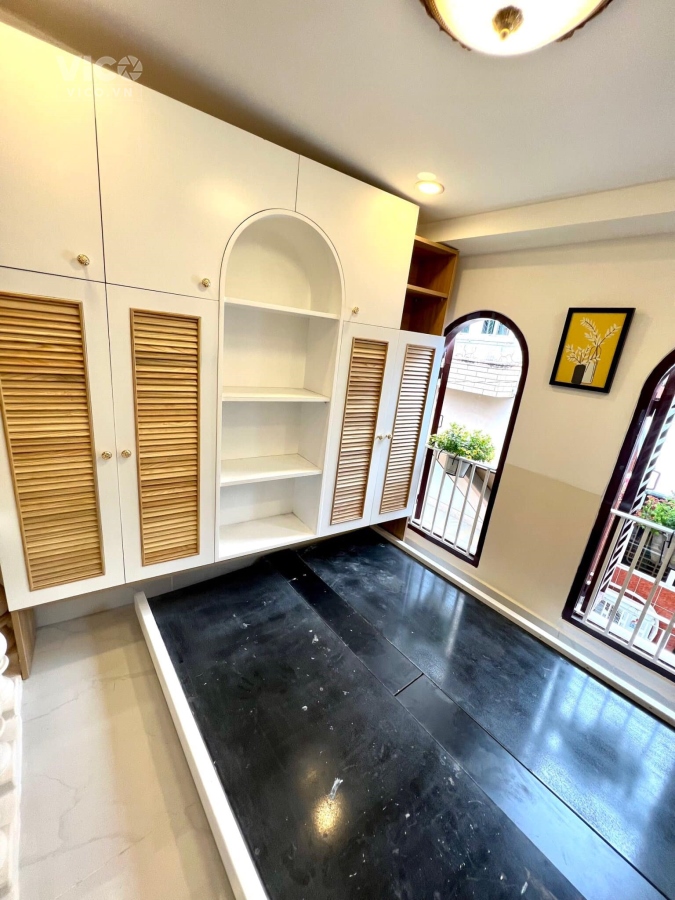 XE HƠI VÀO NHÀ LÔ GÓC KHÔNG LỘ GIỚI QUY HOẠCH KHU VIP NGANG KHỦNG NGUYỄN VĂN KHỐI PHƯỜNG