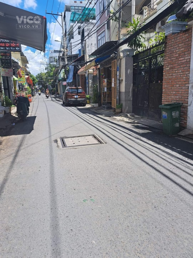 NHÀ ĐẸP NHƯ MỚI HẺM XE 7 CHỖ QUAY ĐẦU SÁT VÁCH PHÚ MỸ HƯNG