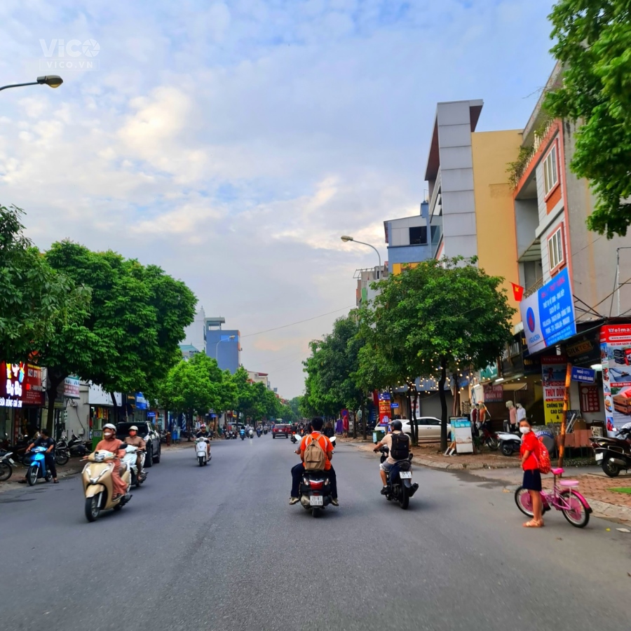 200922 Đất phố kinh doanh 72m2, mặt tiền gần 8m ngay tại trung tâm Trâu Quỳ, Gia Lâm. Lh 0926782459.