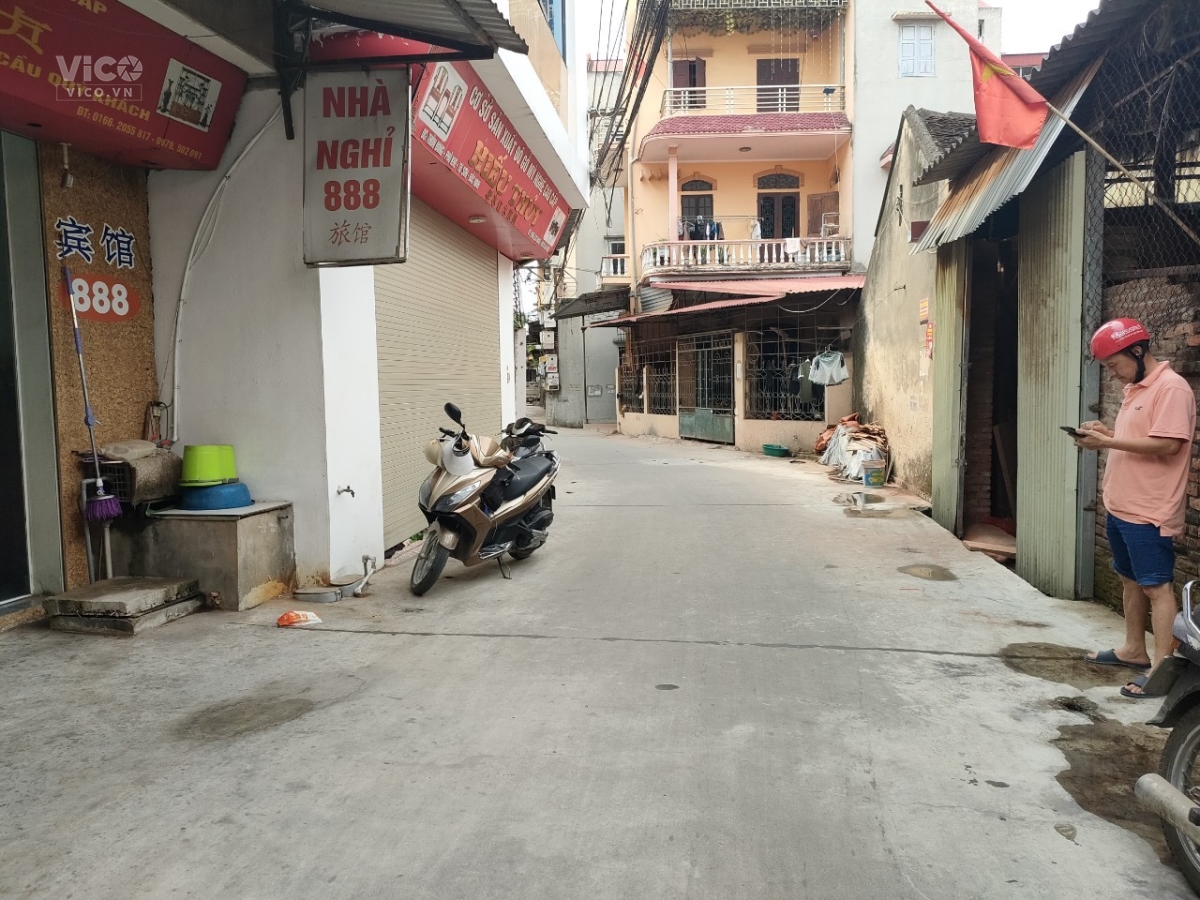 Nhà b á n 2 tỷ 140 m 2 mặt tiền 8 m có nhà 2 tầng trên đât ô tô cất