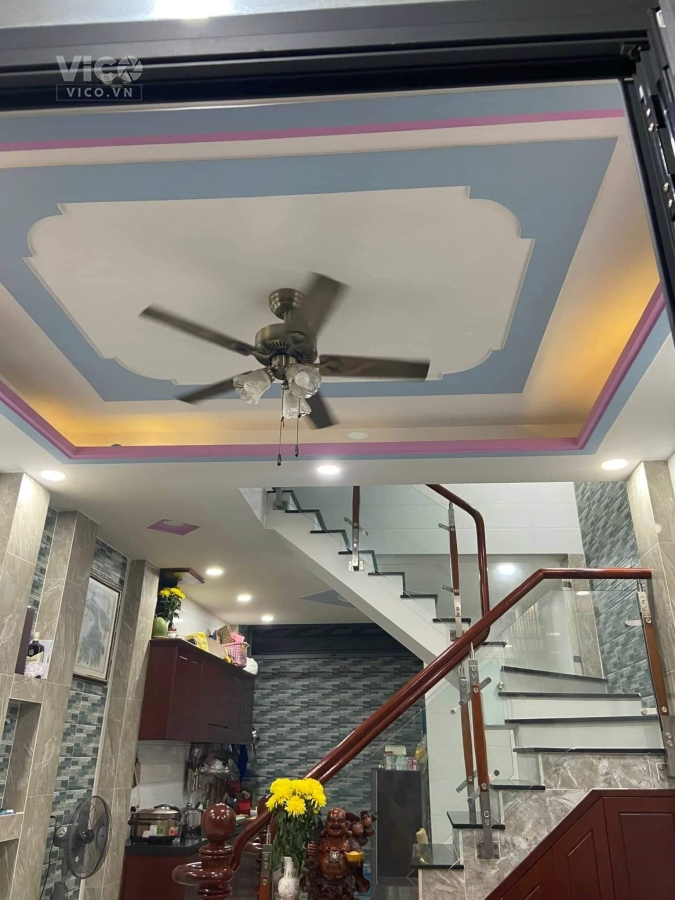 Nhà 2 tầng, vào ở ngay, vài bước chân ra chợ Thủ Đức, Hồ Văn Tư, 44m2 giá 3.7 tỷ