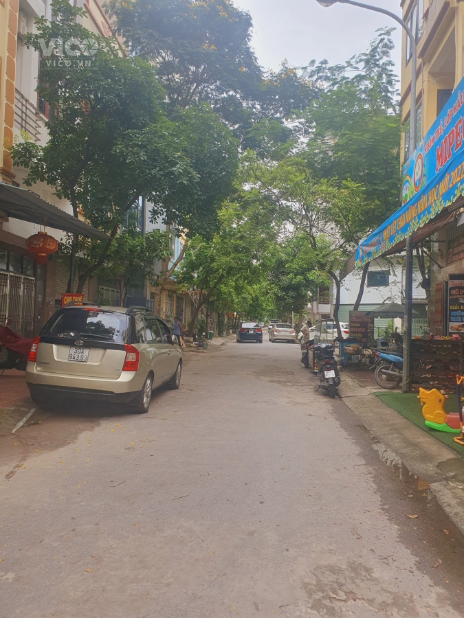 BÁN LK 120m2, KHU ĐẤU GIÁ TÂN TRIỀU. PHÂN LÔ VỈA HÈ KINH DOANH SPA XÂY TÒA VĂN PHÒNG THÌ QUÁ