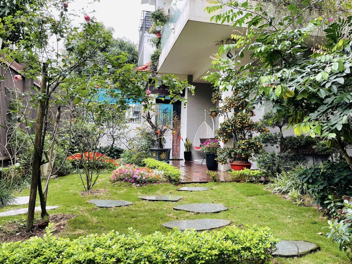 BÁN BIỆT THỰ SÂN VƯỜN LINH ĐÀM ĐẲNG CẤP KHU VIP DÀNH CHO CÁN BỘ ĐƯỜNG 30M VỈA HÈ CÁCH HỒ 50M