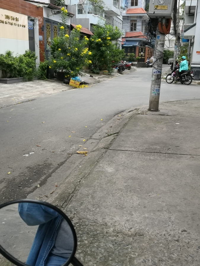 MẶT TIỀN TẠ QUANG BỬU KINH DOANH SẦM UẤT CHỈ NHỈNH 2 tỷ