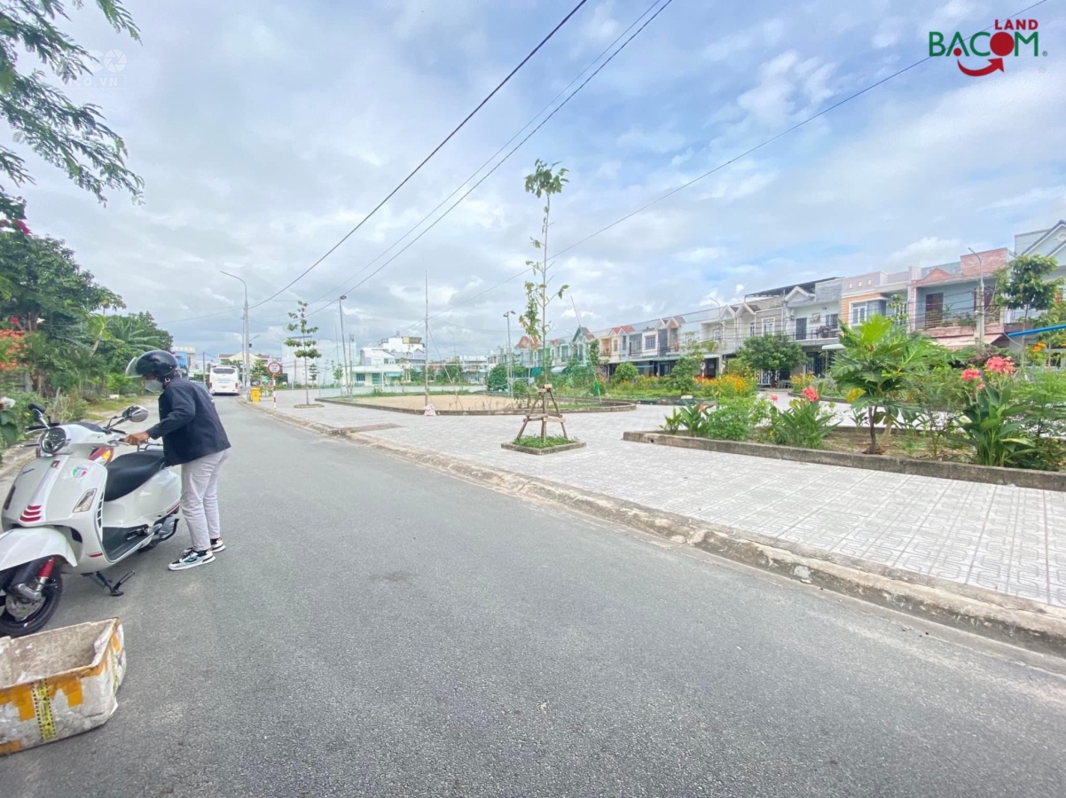 Bán 2 lô đất liền kề KDC Tân Phong gần Y Học Cổ Truyền