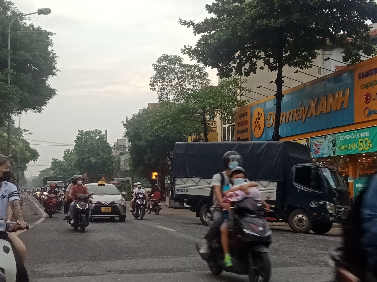 Mặt Phố! chỉ 9.7tỷx175m2, Kinh Doanh, Đường To 35m, ĐT0977690119 (Gọi 24/7).