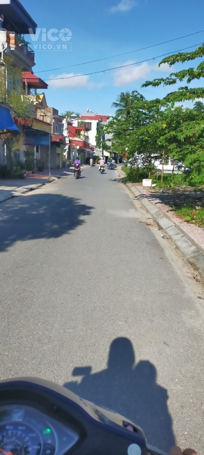 ban đất chính chủ