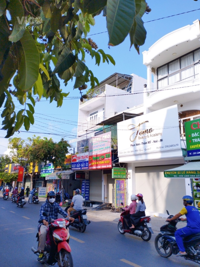 ( HÀNG HIẾM) Nhà MTKD Đường Lâm Văn Bền. P Tân Quy. 4,32x17m. 18 tỷ