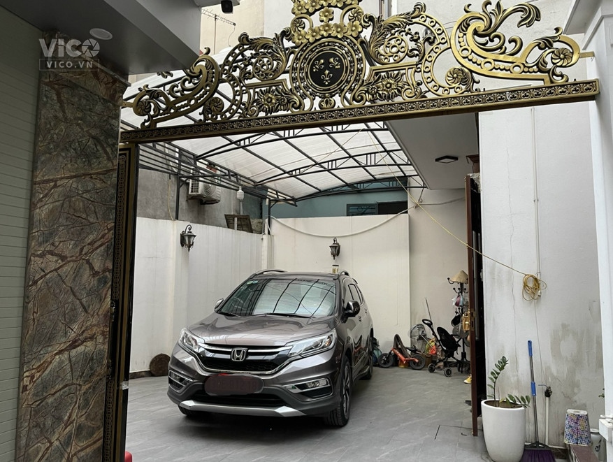 Cần bán gấp căn nhà Phố Tân Thuỵ, 84 m2, 5T, giá chỉ nhĩnh 8 tỷ.