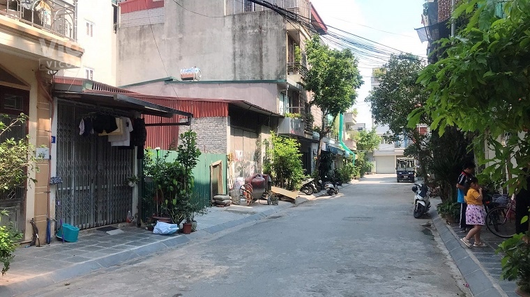 BÁN ĐẤT CONTAINER TRÁNH VỈA HÈ ĐÁ BÓNG KHU TĐC PHỐ THANH AM QUẬN LONG BIÊN 77M