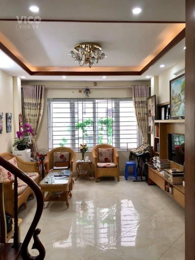 Bán gấp nhà Hồng Tiến DT71m nhà 3tầng mt 5.5 giã 9 tỷ Long Biên.