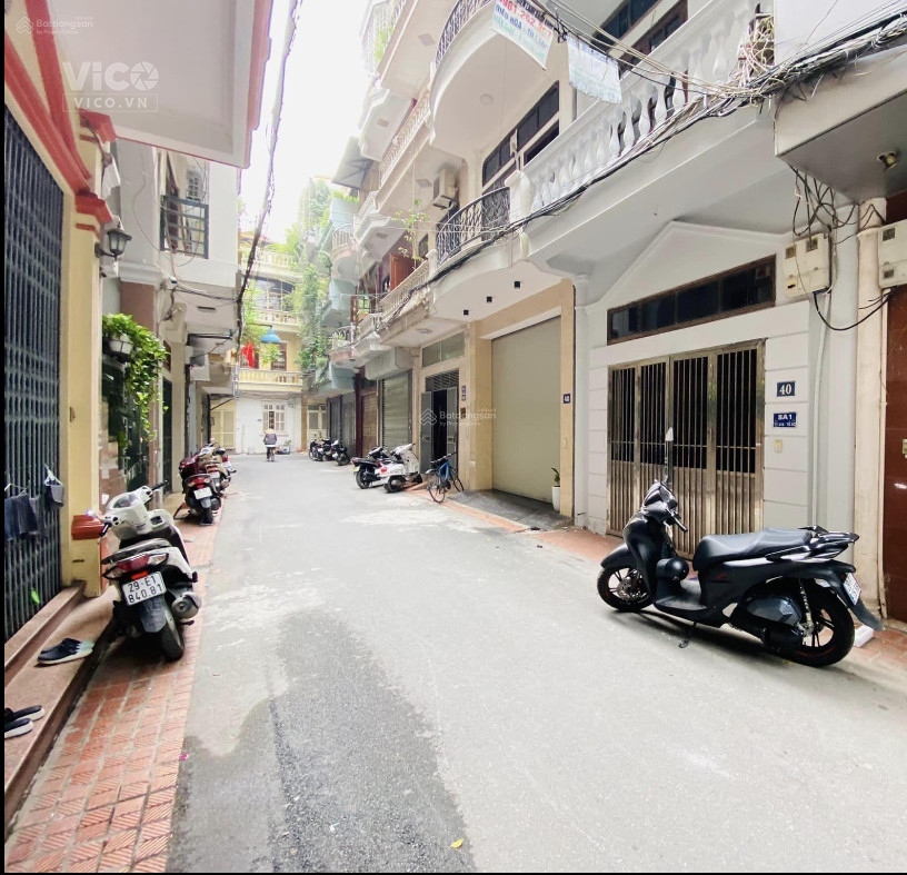 Vip Nguyễn TrãiNgã Tư Sở60m11,8 tỷ5 tầngMT4m 2 mặt ngõ, ô tô tránh, dừng, đỗ trước nhàgara