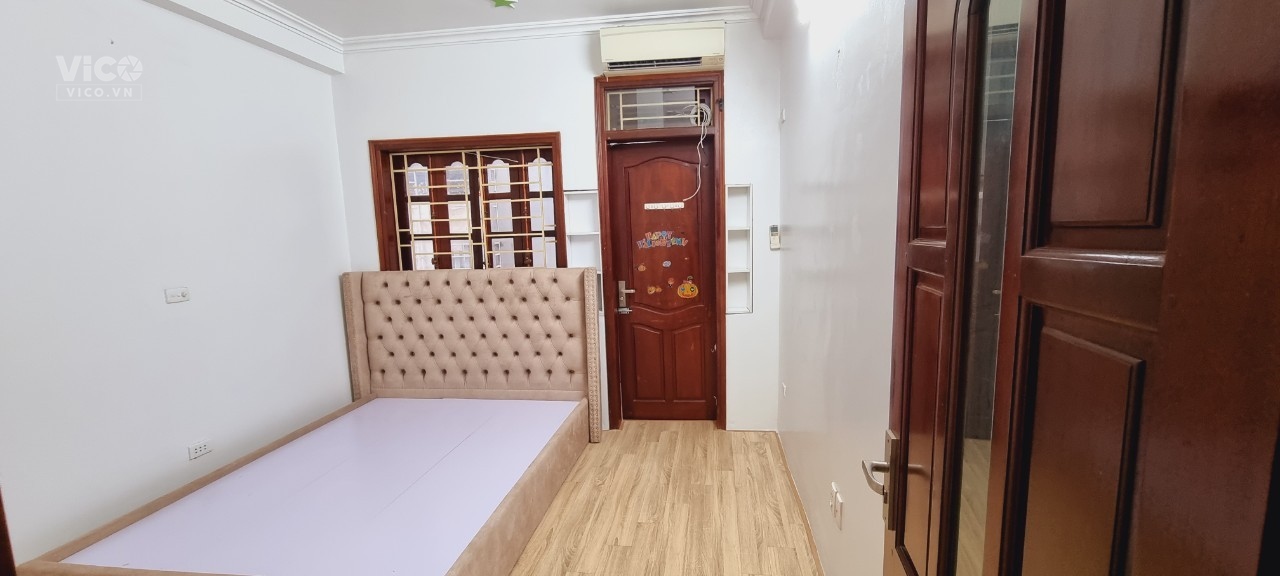 CC cần bán nhà, Phố Tôn Đức Thắng, DT 26m2, 5 tầng, MT 3m, nhỉnh 2 tỷ