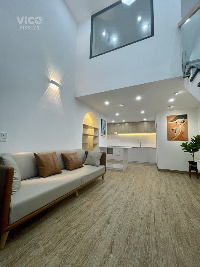 Bán nhà 2,5 tầng Trần Nguyên Hãn 1,95 tỷ 2 PN 2WC sân cổng