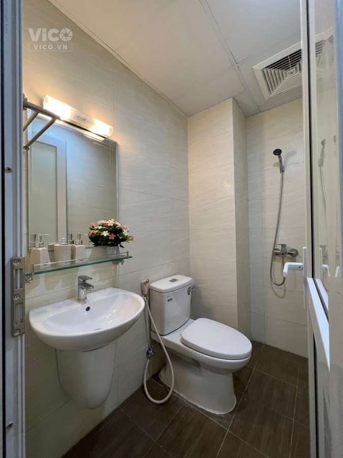 Chính chủ chuyển công tác nên cần bán căn hộ 3PN2VS104.8m2 Tố Hữu Nam Từ Liêm