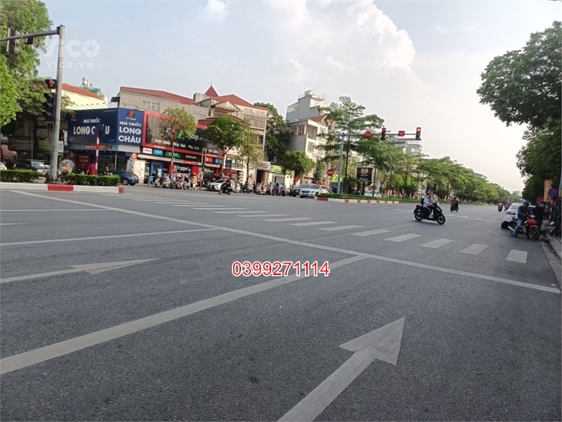 Bán nhà mặt phố Hoa Lâm 45m2, MT 4m, sát chợ, KD Đỉnh, chỉ 6 tỷ