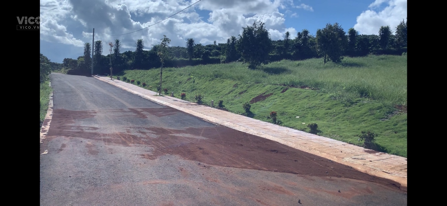 CẦN BÁN GẤP LÔ ĐẤT VỊ TRÍ ĐẮC ĐỊA GIÁ RẺ HẤP DẪN TẠI BẢO LỘC , LÂM ĐỒNG