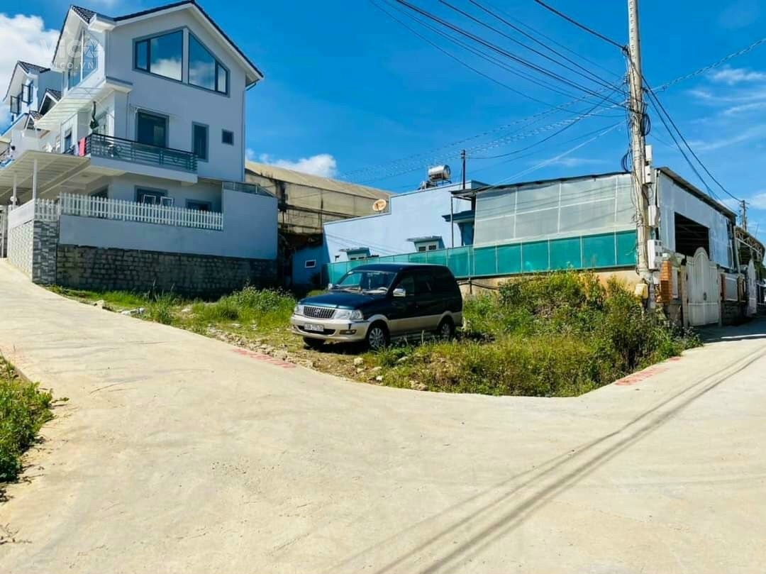 Đất biệt thự 2 mặt tiền đường Nam Hồ phường 11 Đà Lạt