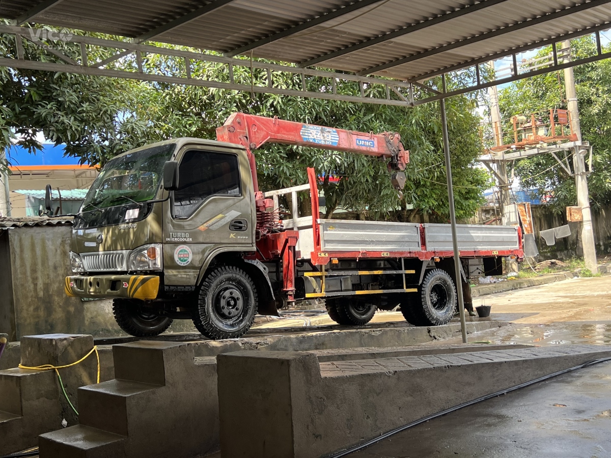 Cần bán xe tải chiến thắng có cần cẩu