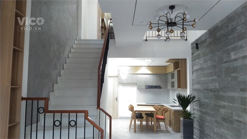 MỘT BƯỚC RA ĐƯỜNG LỚN. Nhà 2 tầng Trần Cao Vân giá nhỉnh 2 tỷ tlcc