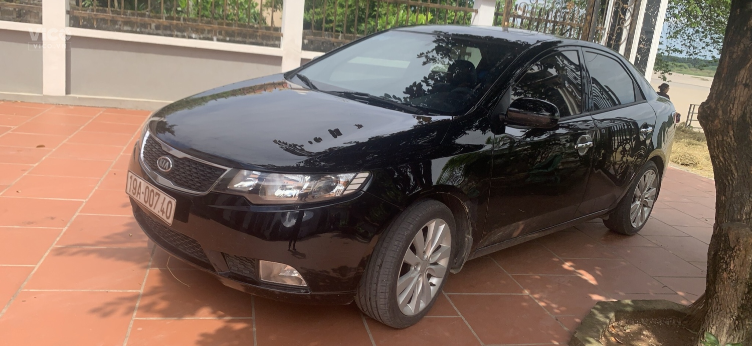 Cần bán xe Kia Forte đời 2011