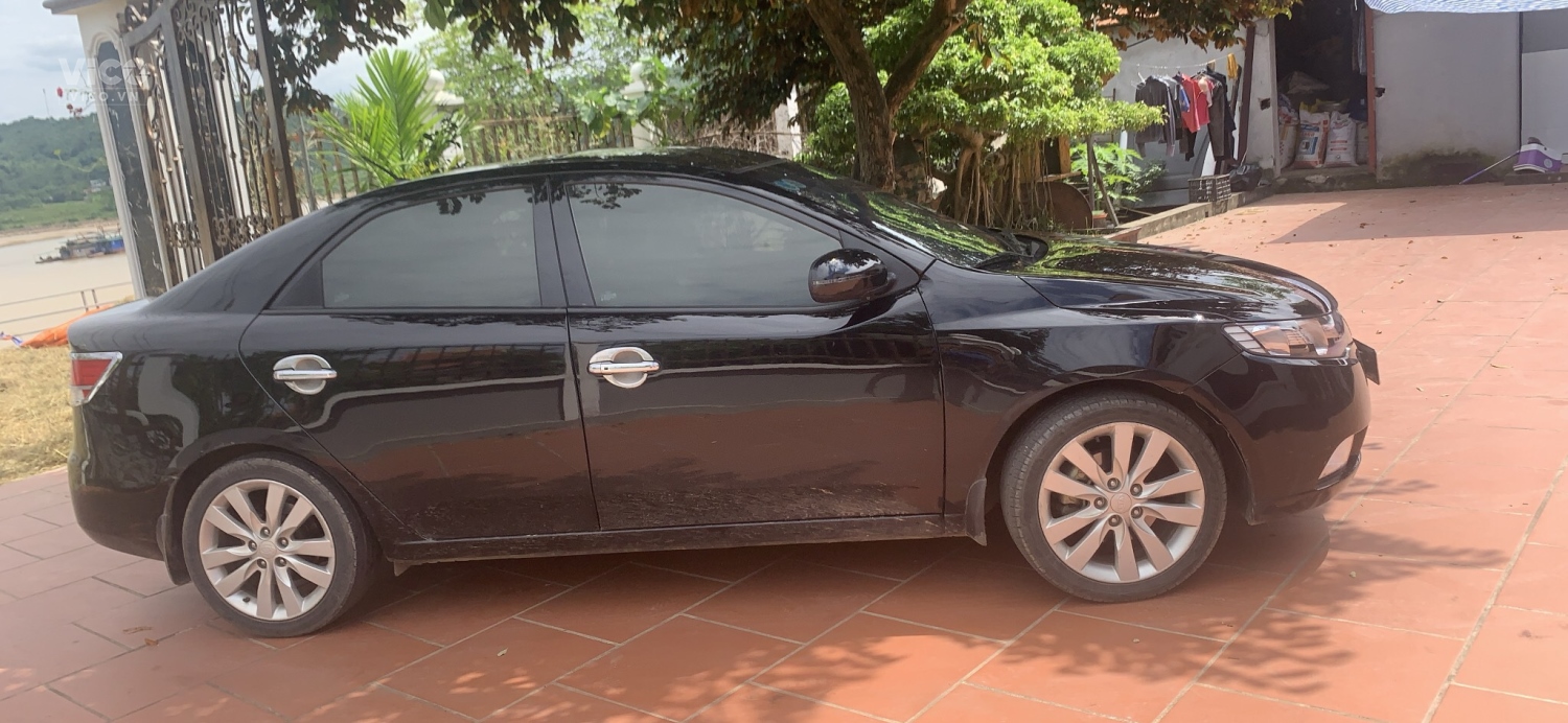 Cần bán xe Kia Forte đời 2011