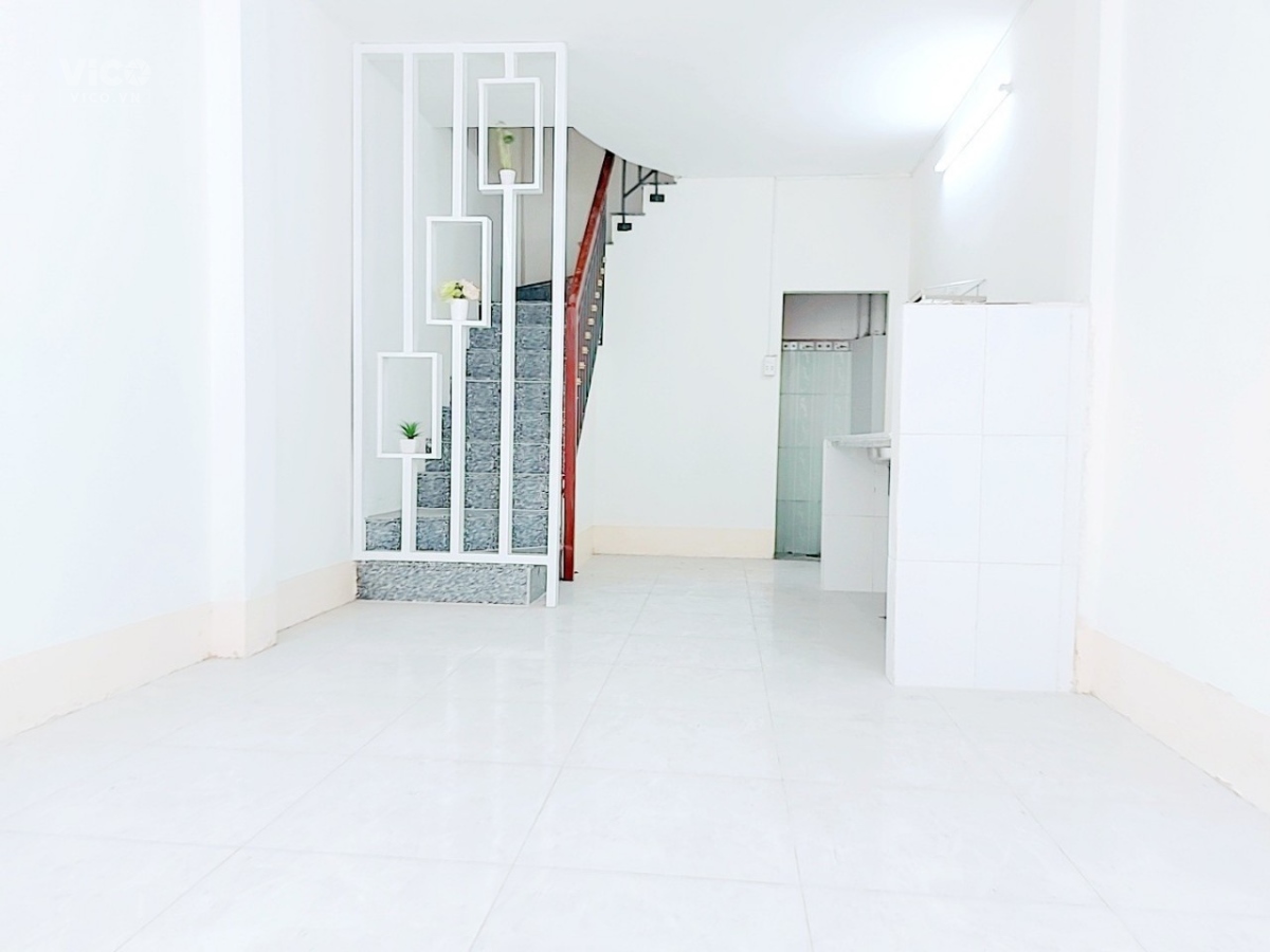 Bán nhà đường Nguyễn Tiểu La Quận 10 giá rẻ, ô tô đỗ cửa, giảm giá sâu