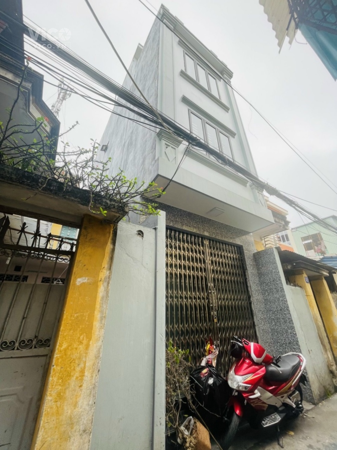 SIÊU PHẨM NHÀ 3,5 TẦNG DÂN XÂY ĐỘC LẬP MẶT NGÕ THÔNG MIẾU 2 XÃ KINH DOANH ĐƯỢC