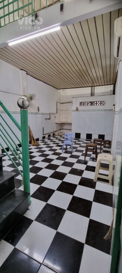 Bán nhà đường Trần Bình Trọng Quận 10 giá rẻ, giảm giá sâu, hẻm xe hơi