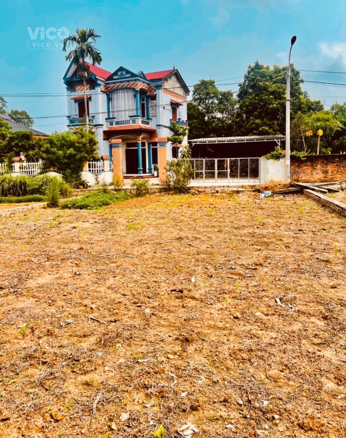 Em cần bán mảnh đất thổ cư sổ đỏ view khu du lịch sinh thái hồ Đồng Mô 630tr