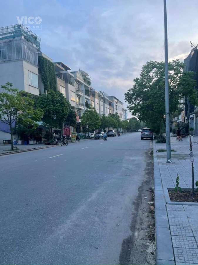 Cho thuê biệt thự Tổng cục 5 Yên Xá Tân Triều, sát KĐT Văn Quán, DT 250m làm Văn Phòng, spa, trường