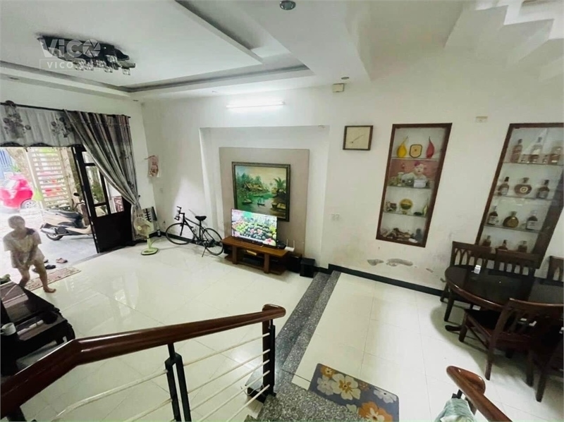 Nhà đẹp, 3 tầng. Ô tô, đường Triệu Nữ Vương, giá nhỉnh 2 tỷ tlcc 0905522660