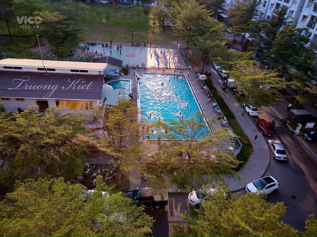 Cần bán căn góc 2 phòng ngủ view hồ bơi giá 1.82 tỷ