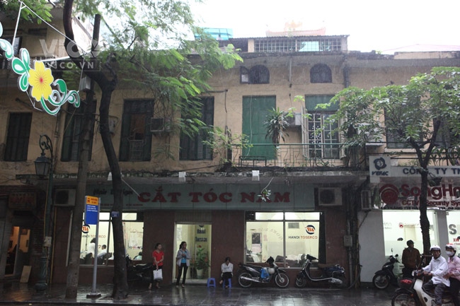 Cần Cho Thuê Mặt Phố Tràng Thi 80m2 MT 12M Giá 80tr/tháng