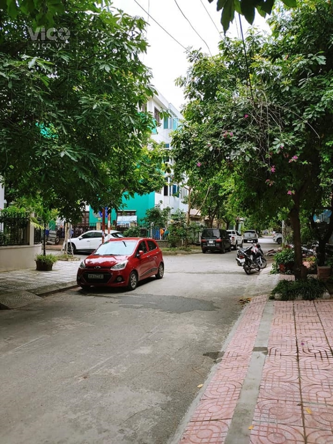 8 Tỷ 750 , 50m x 5 tầng, Vỉa Hè, Thang Máy, PLLK KĐT Văn Khê Hà Đông